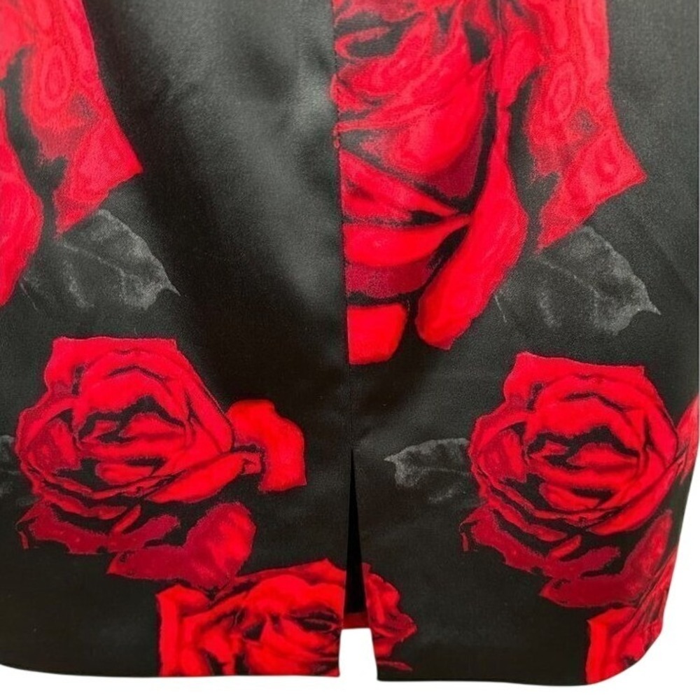 White House Black Market Red Rose Floral Strapless Satin Sheath Dress Size 4 - Picture 3 of 7